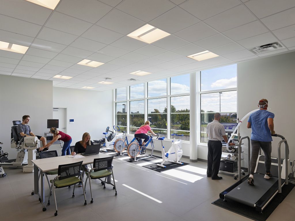 Students learn alongside faculty